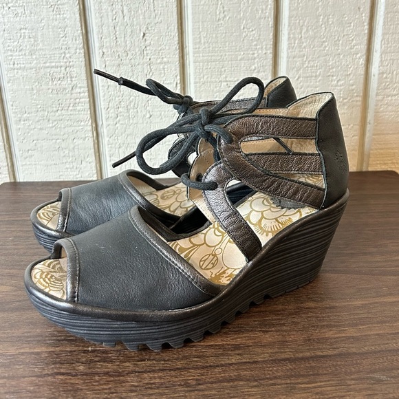 Fly London Yeji Lace Up Wedges, size 37. - Picture 2 of 7